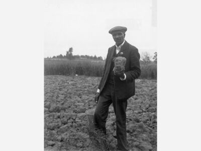 Blurred Lines: George Washington Carver and Tom Huston